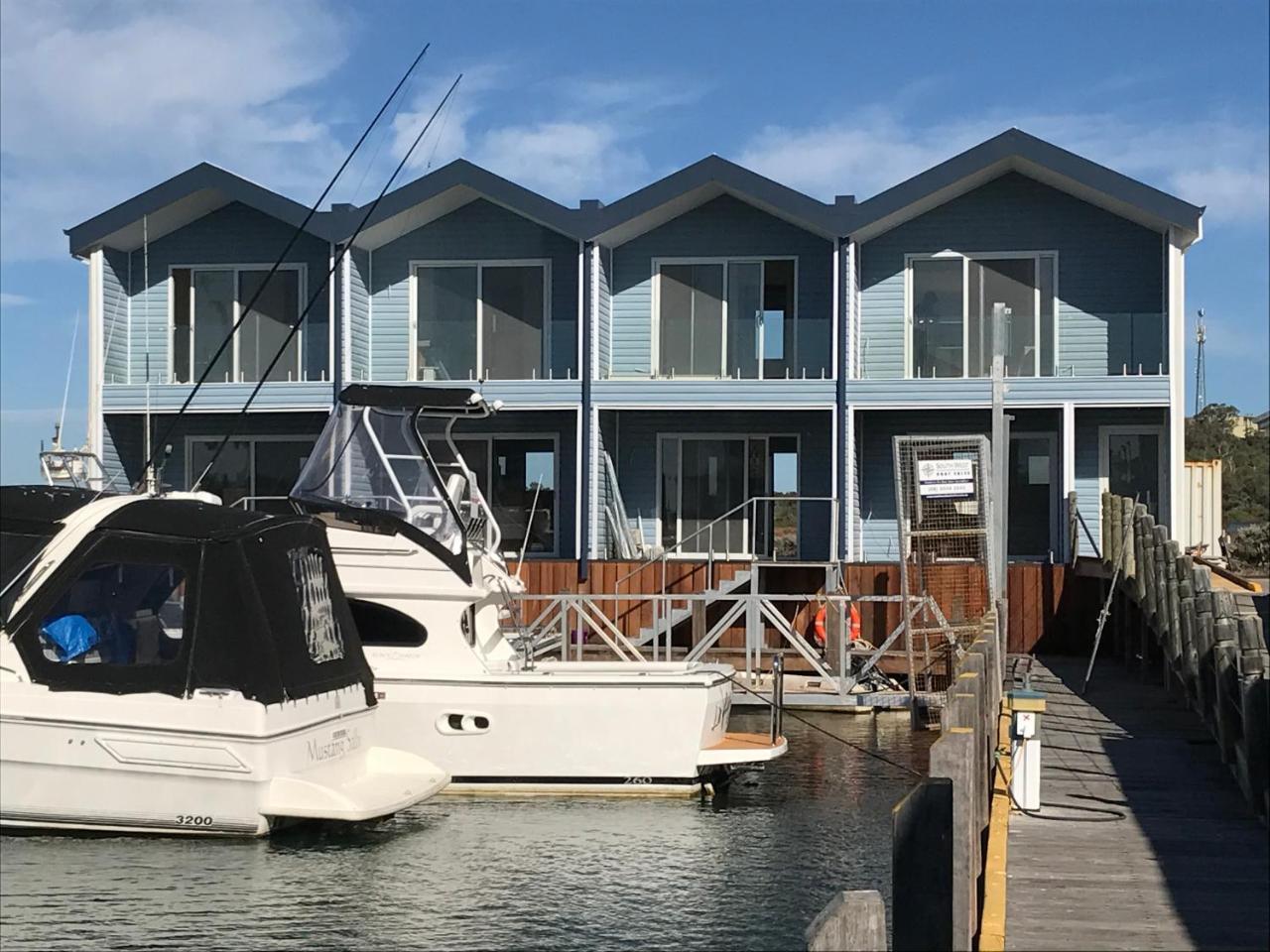 Marina View Chalets Мандура Екстер'єр фото